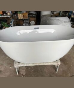 BỒN TẮM NẰM OVAL VIỀN MỎNG CAO CẤP TATA BTN6872